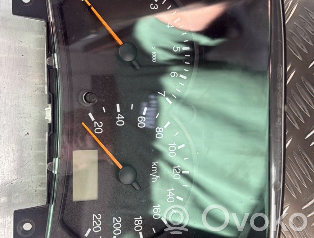 Speedometer (instrument cluster)   1328422