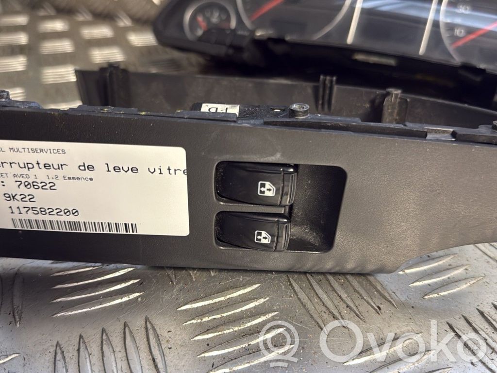 Electric window control switch   9K22