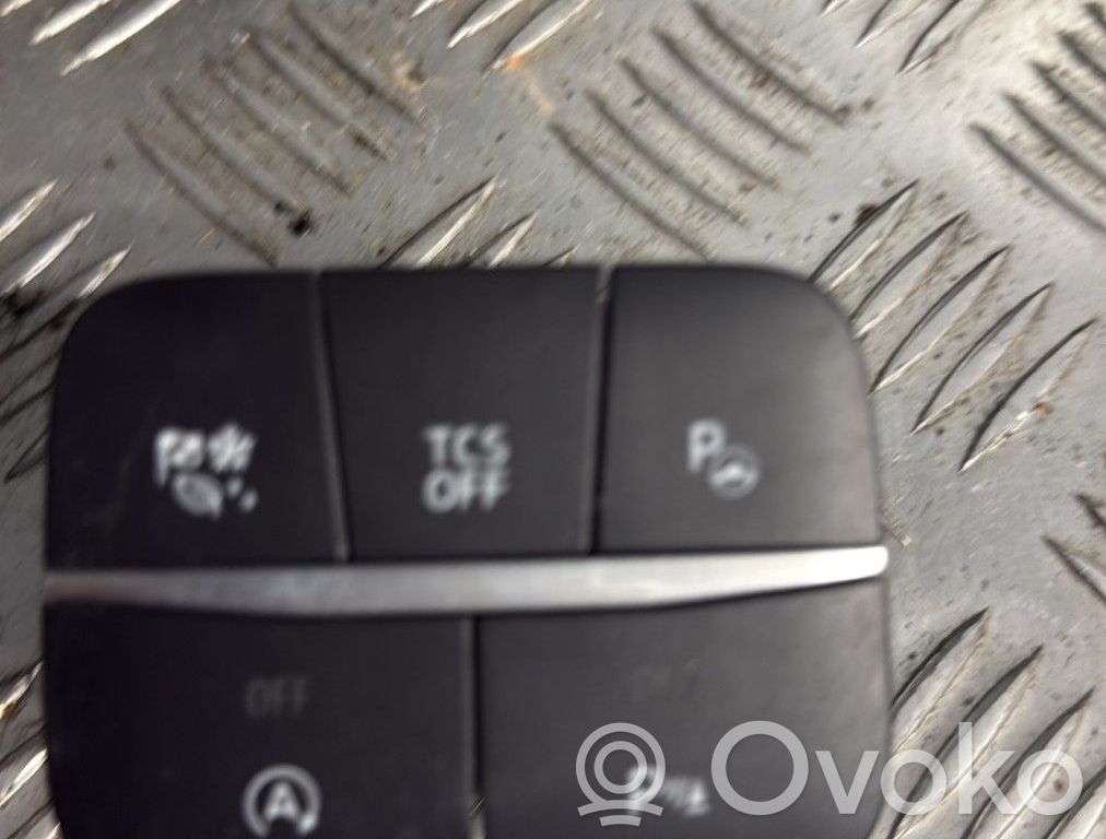 Other switches/knobs/shifts   11B573