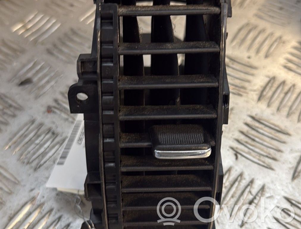 Nissan Note (E11) Dash center air vent grill 