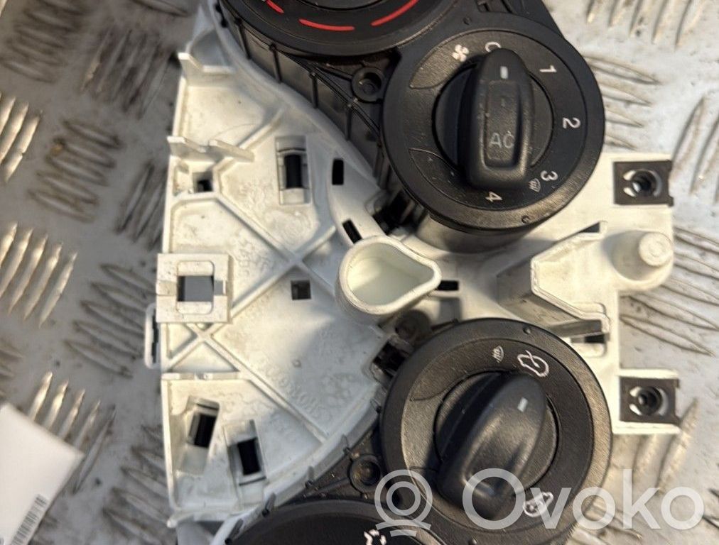 Climate control unit   1835200