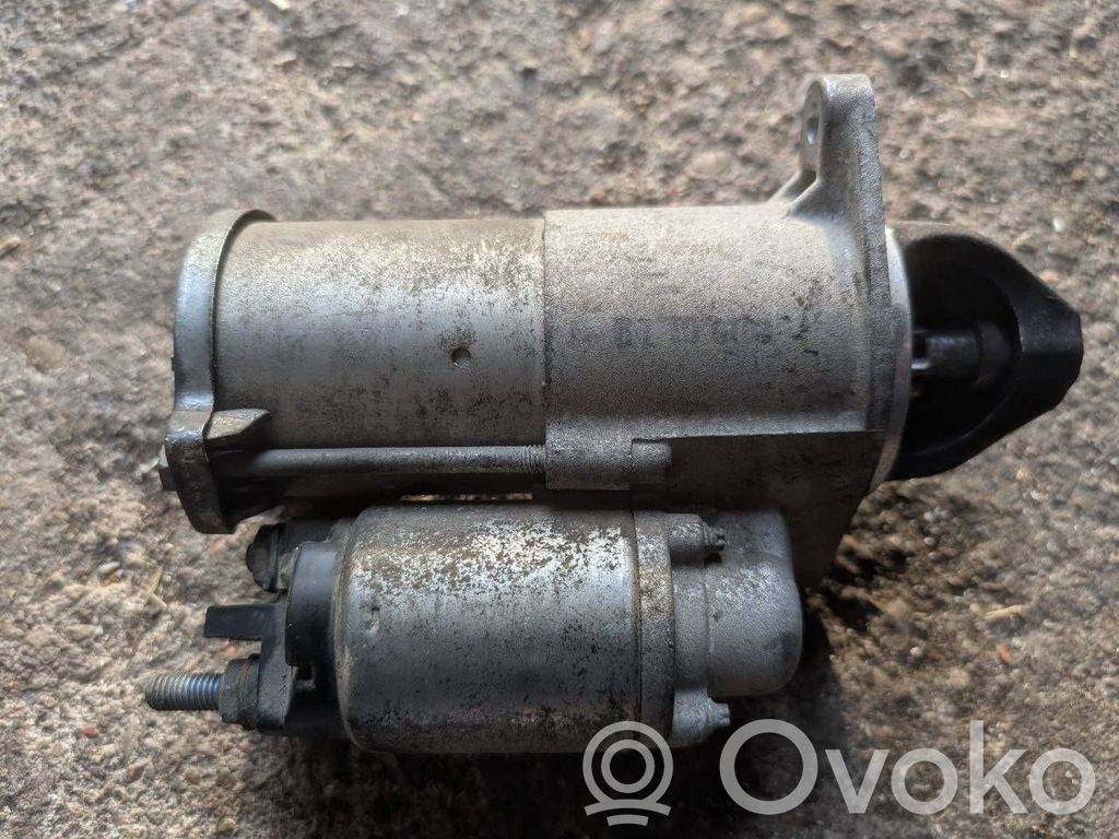 Opel Astra J Starter motor 
