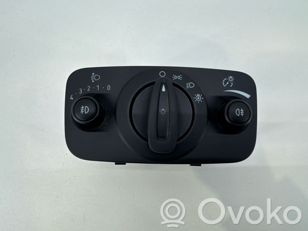Ford Kuga II Light switch 