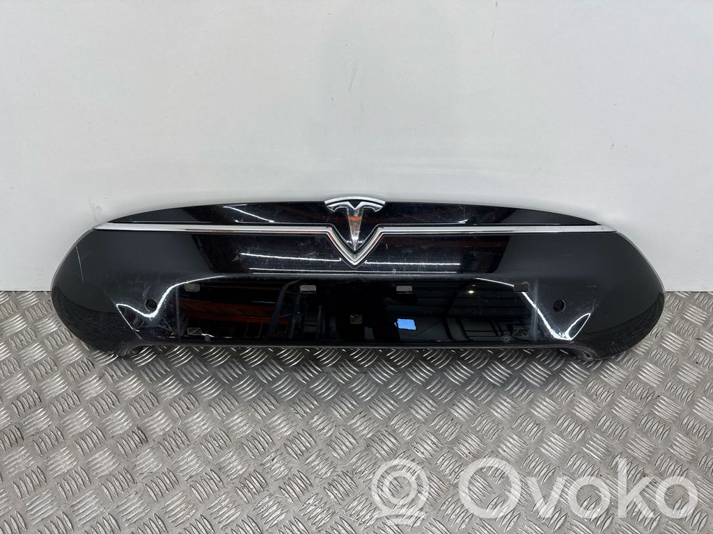 Tesla Model S Front grill 