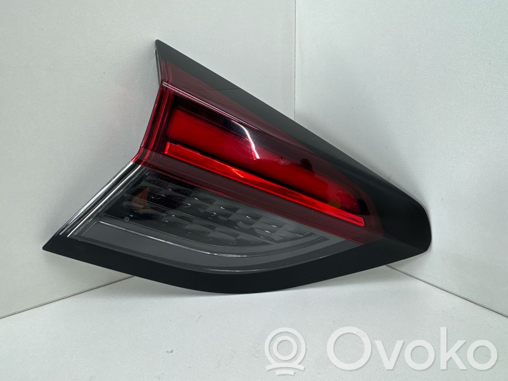 Opel Corsa F Lampă spate în capacul portbagajului 