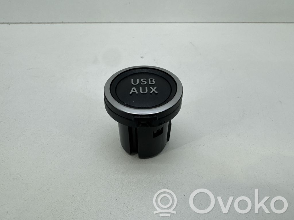 USB-pistokeliitin