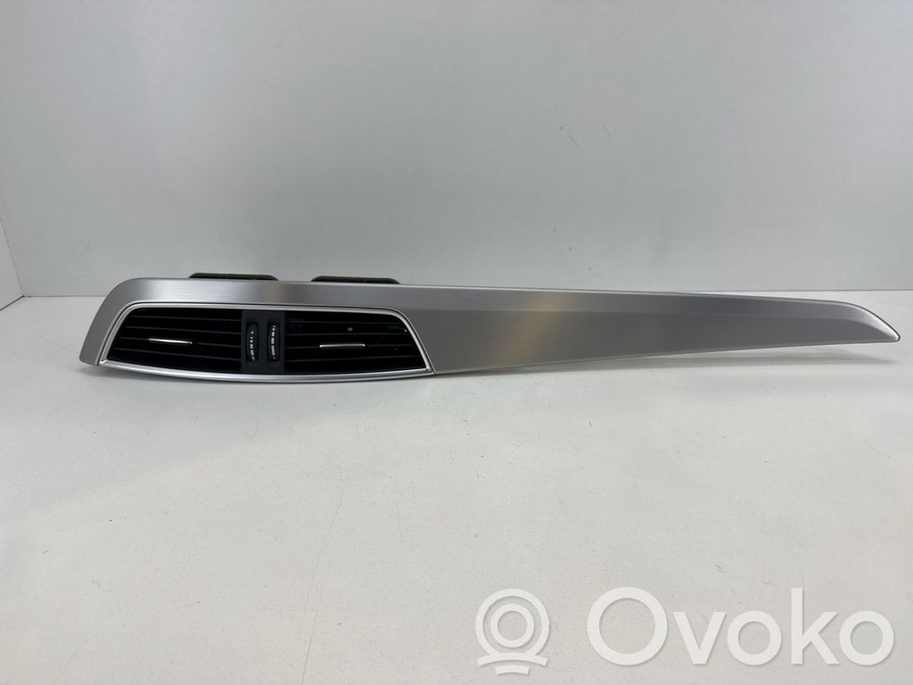 Mercedes-Benz C W204 Rejilla de ventilación central del panel 