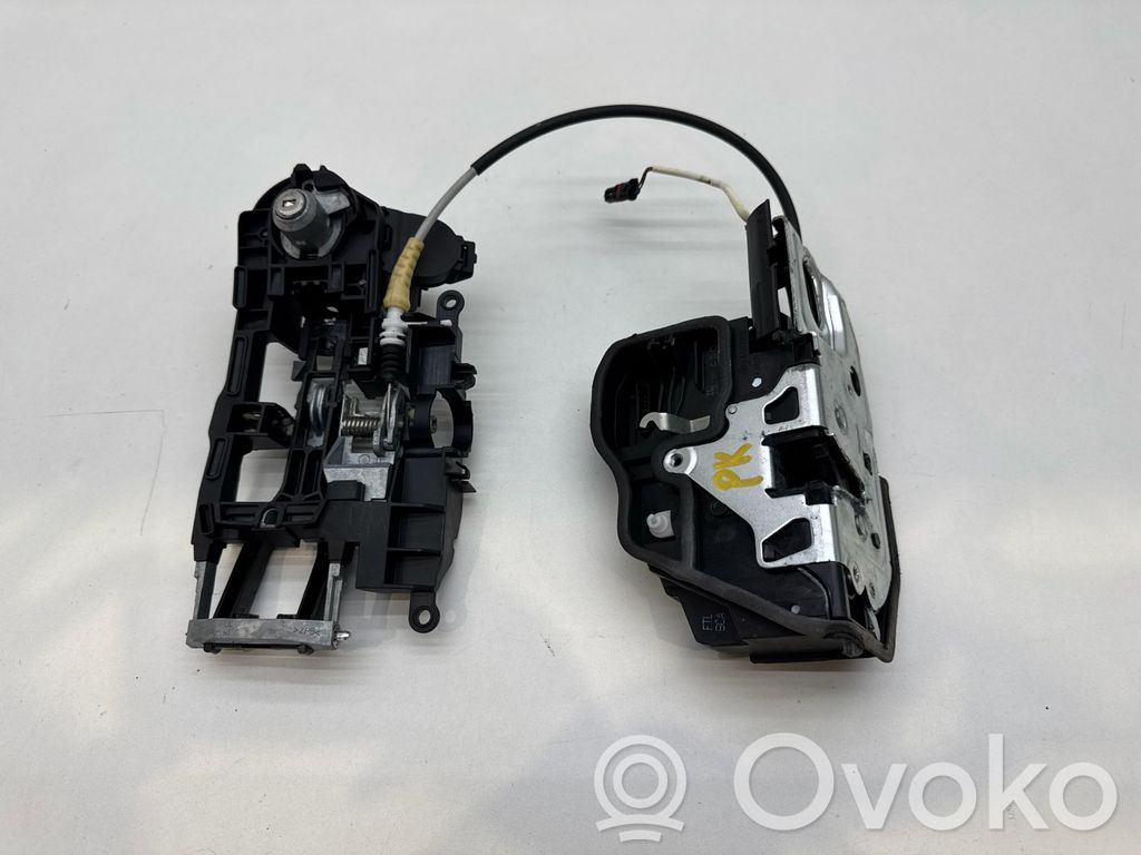 BMW 5 F10 F11 Zamek drzwi przednich 