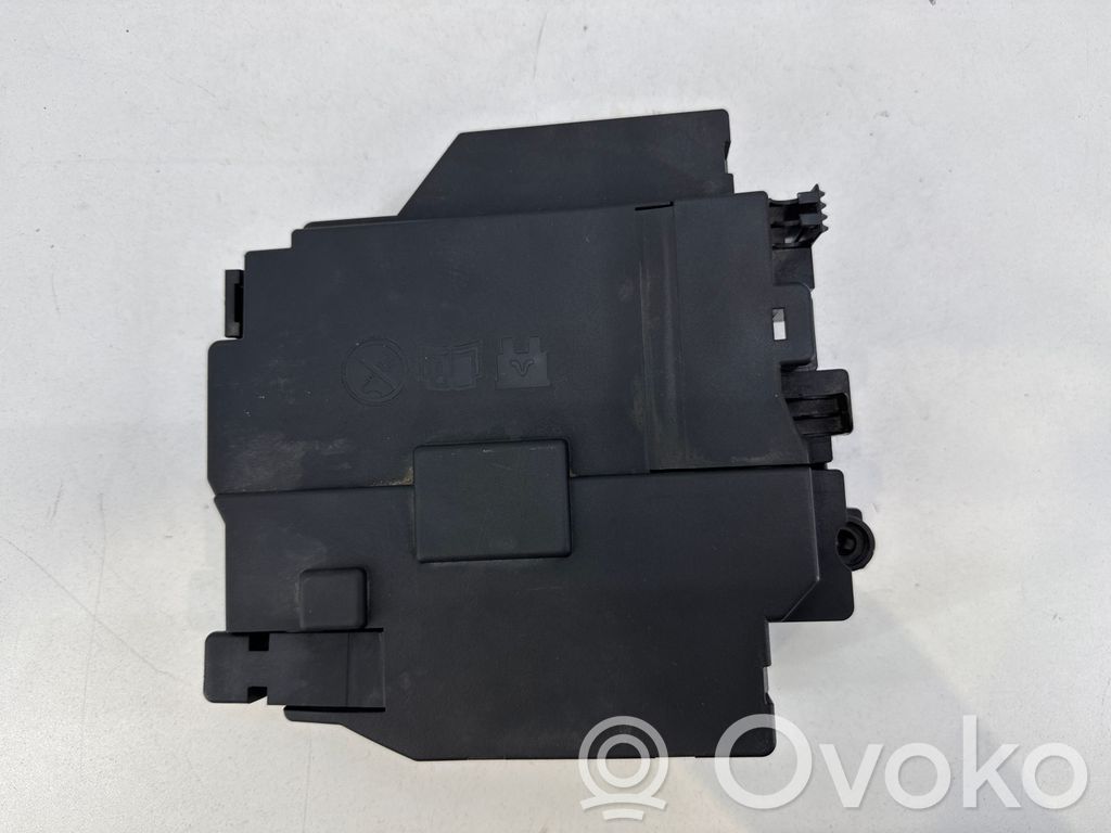 Volvo XC40 Juego de caja de fusibles 