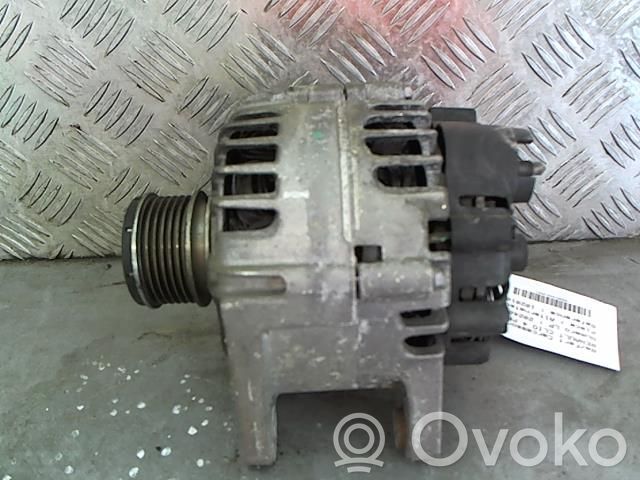 Renault Clio IV Alternador 