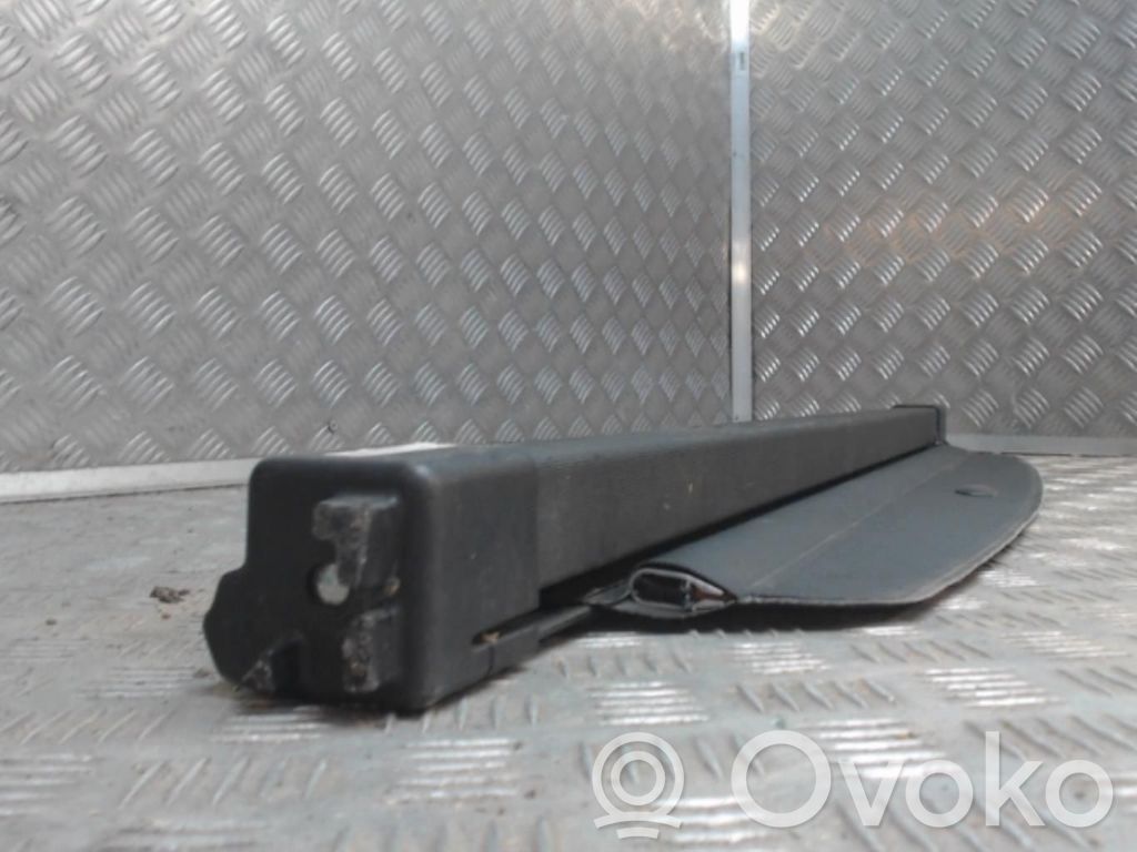 Audi A2 Hattuhylly 