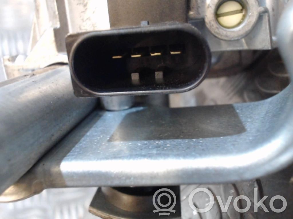Motor del limpiaparabrisas   61617192963