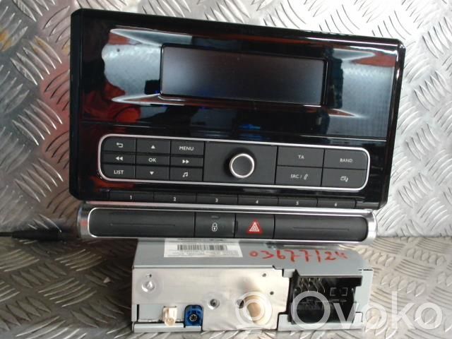 Radio / CD-Player / DVD-Player / Navigation