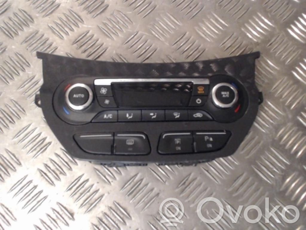 Ford Kuga II Climate control unit 
