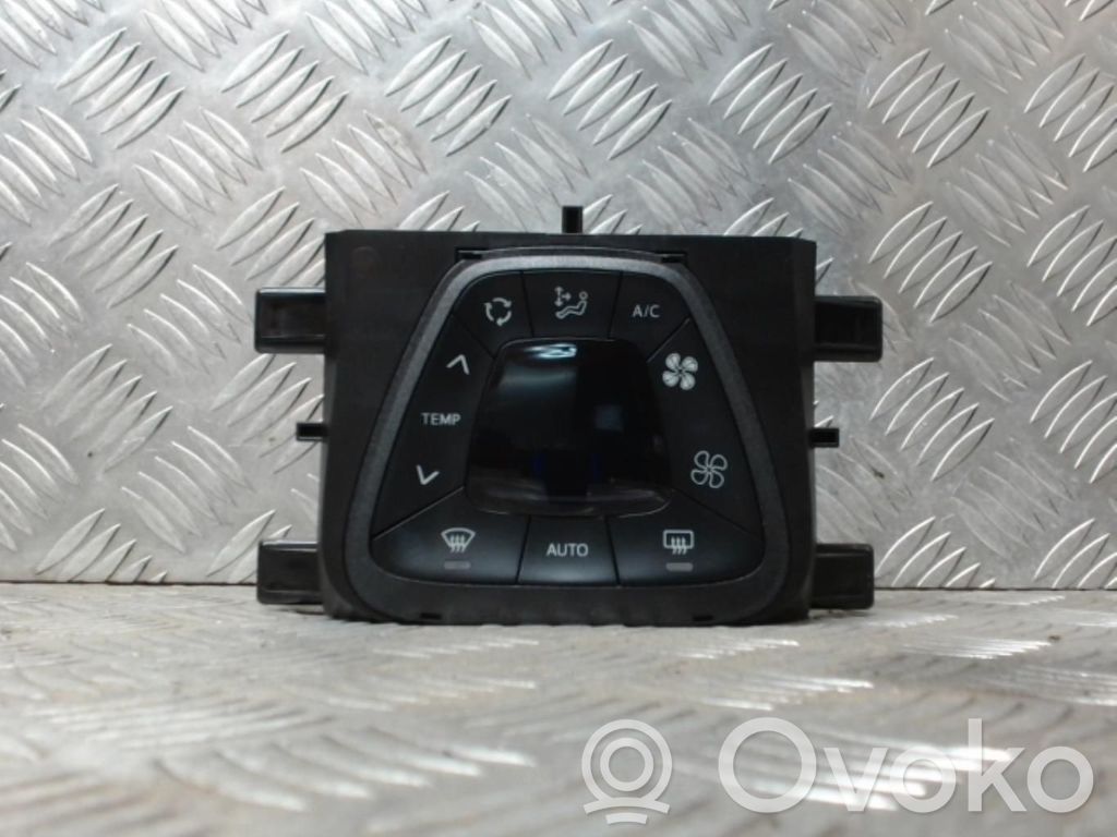 Peugeot 108 Climate control unit 