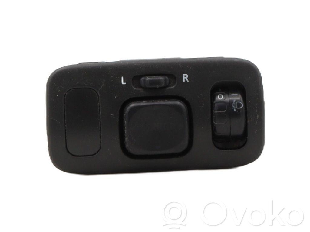 Toyota Yaris Wing mirror switch 