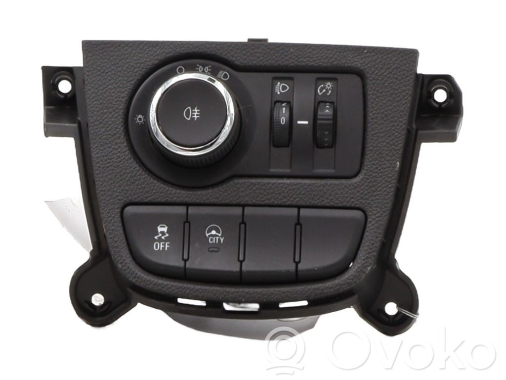 Light switch   95248631