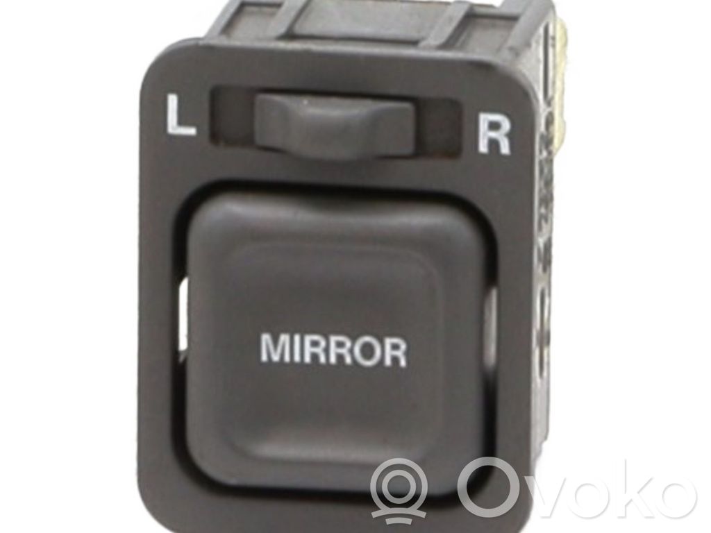 Honda CR-V Wing mirror switch 