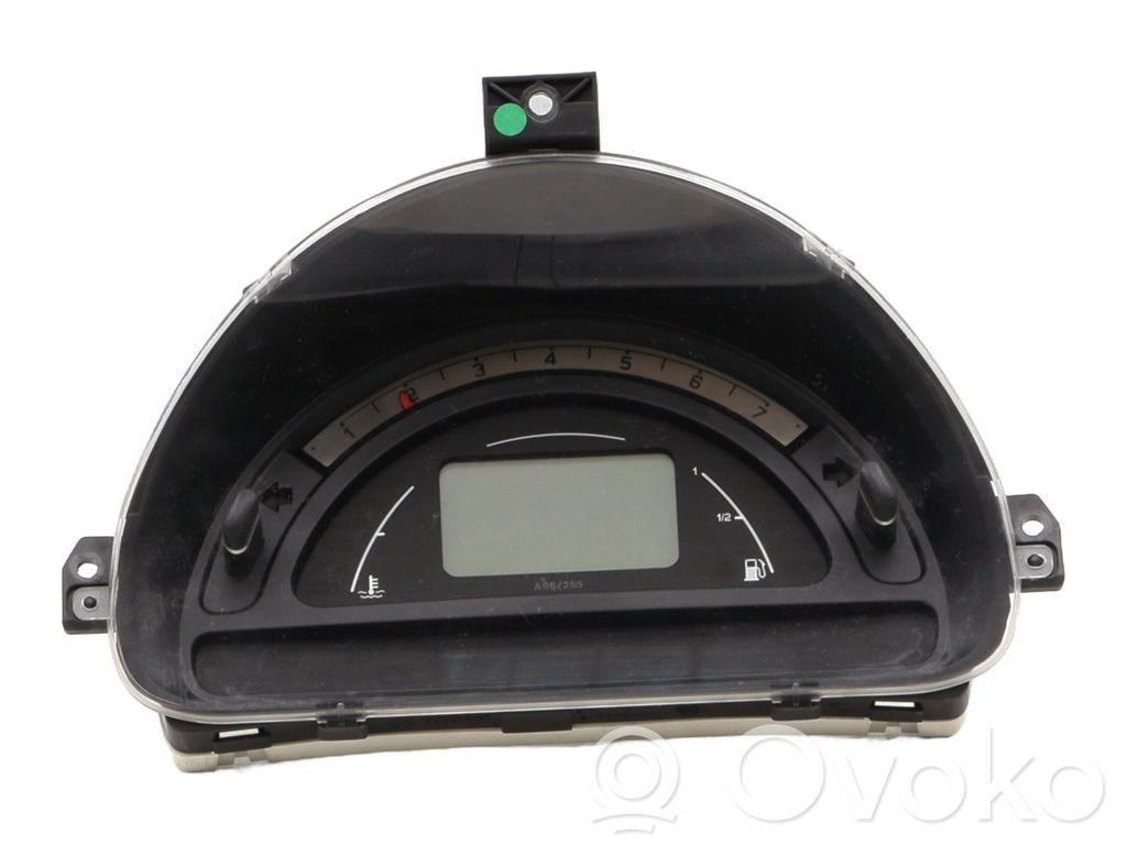 Speedometer (instrument cluster)