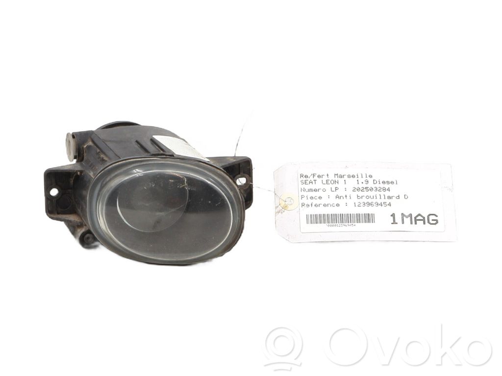 Etusumuvalo   1M0941702B