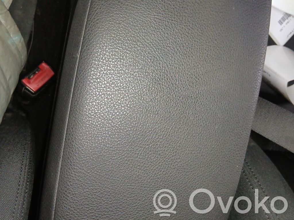 BMW 1 F20 F21 Reposabrazos 