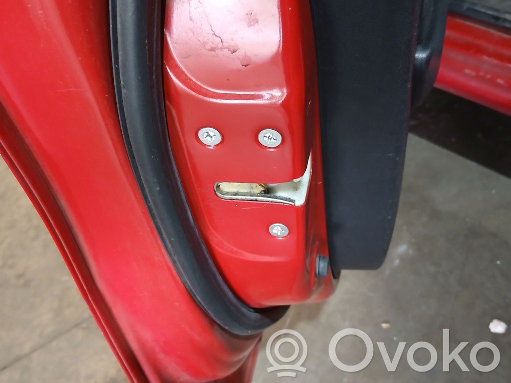 Honda Jazz Priekšpusē slēdzene 