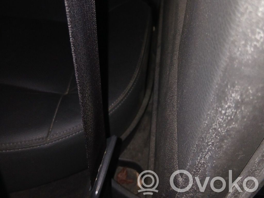 Opel Astra H Cinturón delantero 