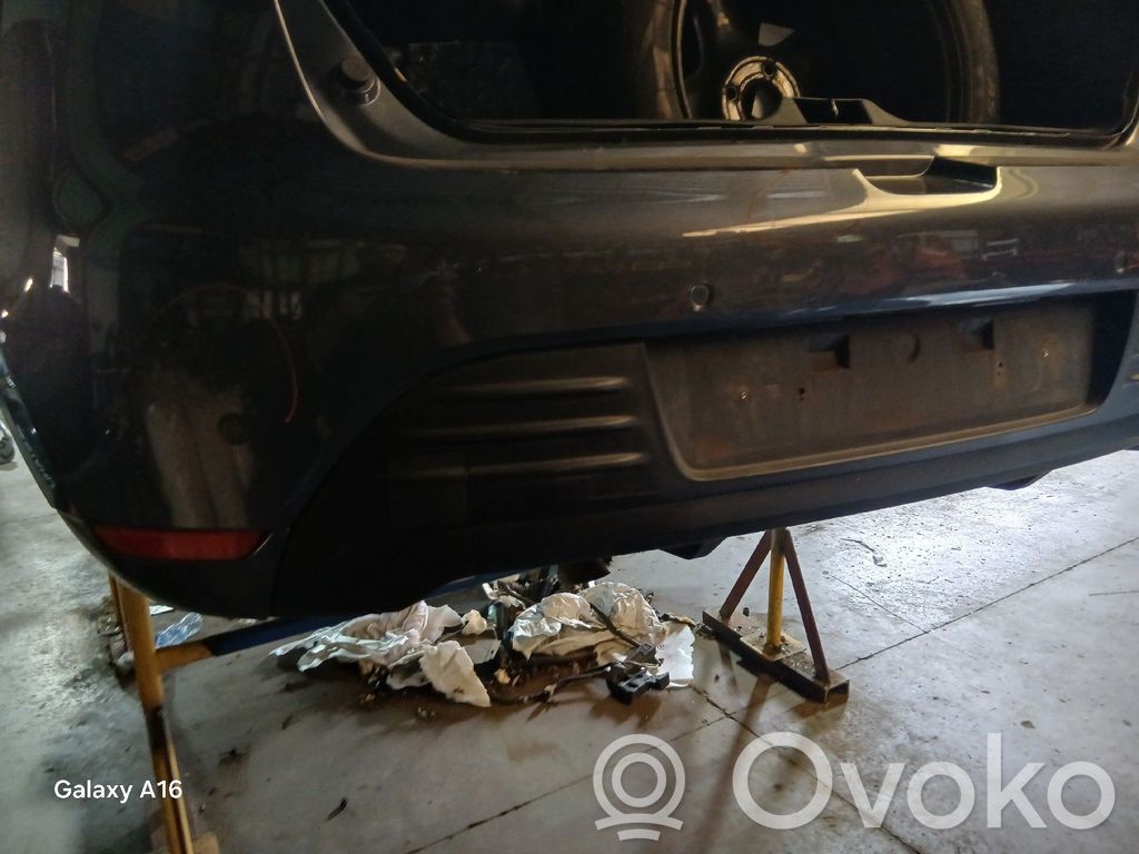 Renault Clio IV Parachoques 