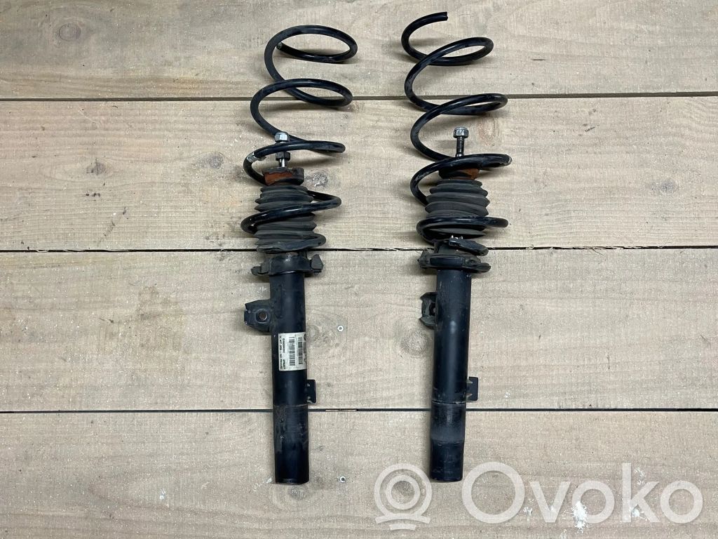 BMW 3 E92 E93 Amortyzator osi przedniej ze sprężyną 