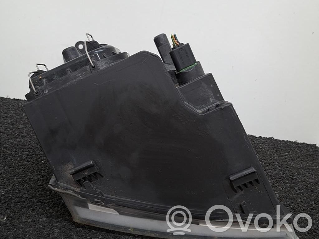 Headlight/headlamp   1714644
