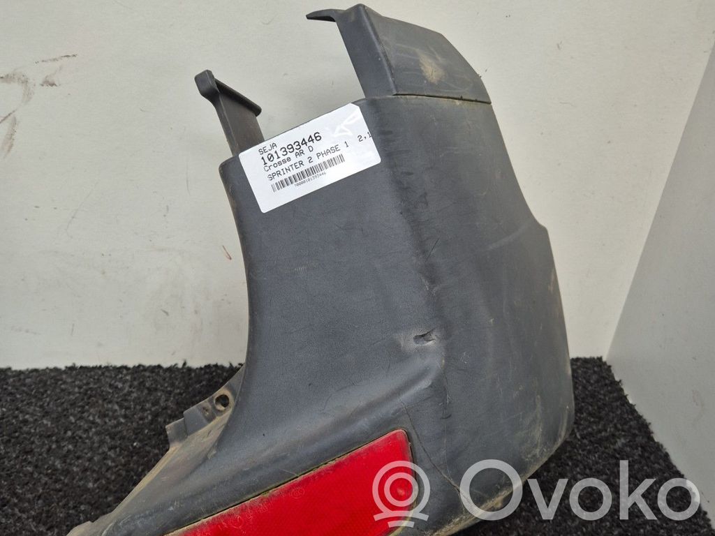 Mercedes-Benz Sprinter W906 Rivestimento del pannello parte angolare del paraurti posteriore 