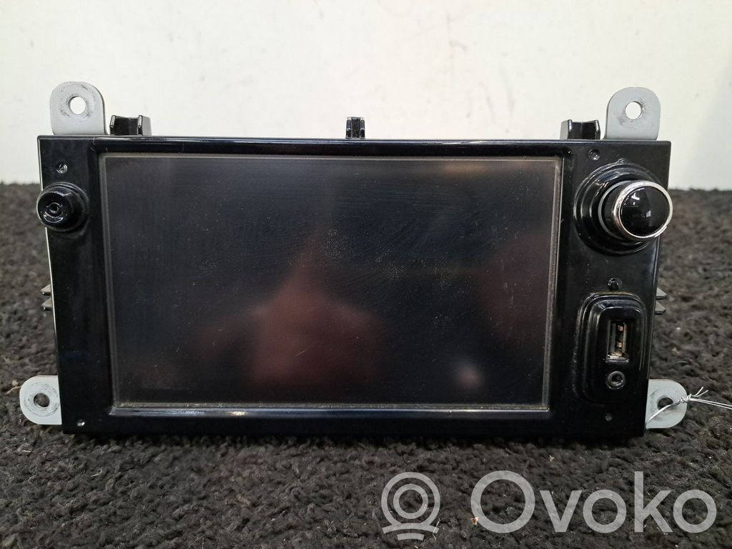 Renault Clio IV Radio/CD/DVD/GPS head unit 
