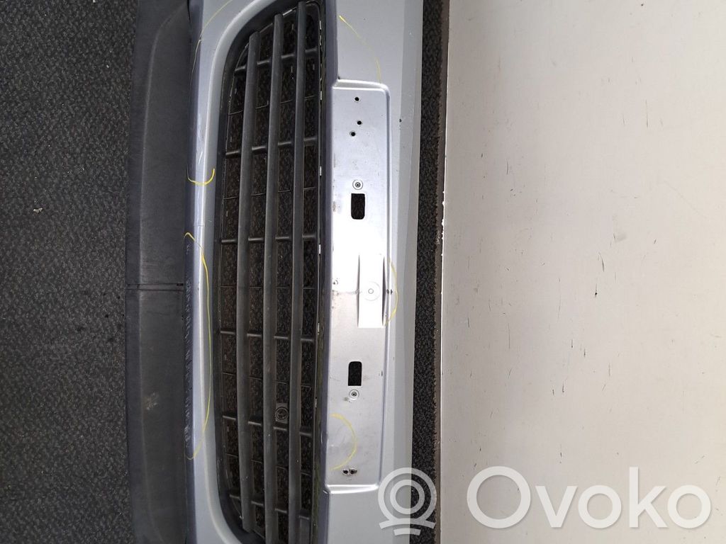 Opel Astra H Parachoques delantero 