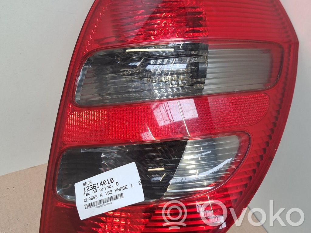 Mercedes-Benz A W169 Lampă spate în caroserie 