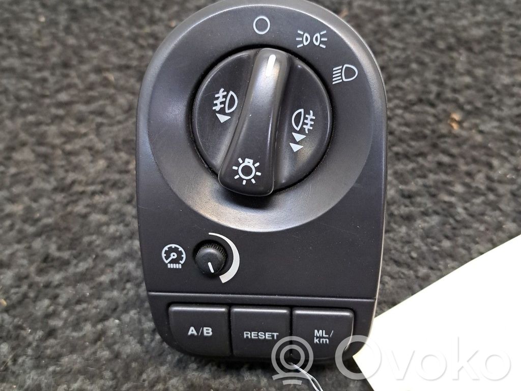 Jaguar X-Type Headlight level height control switch 