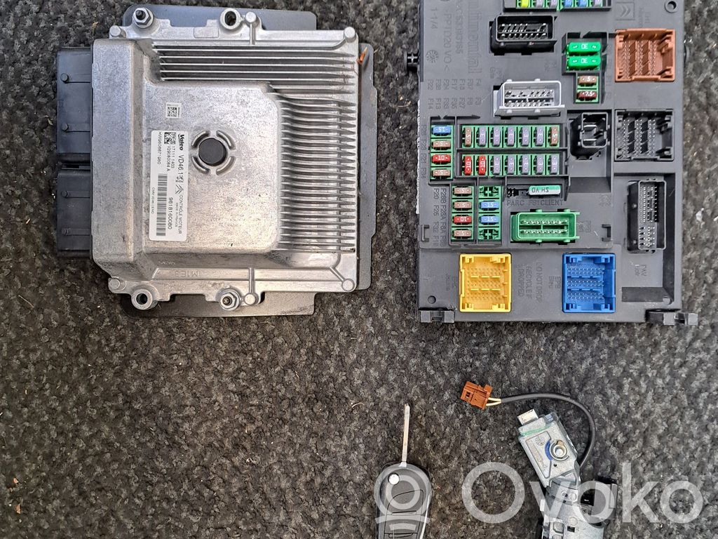 Citroen C4 II Engine ECU kit and lock set 