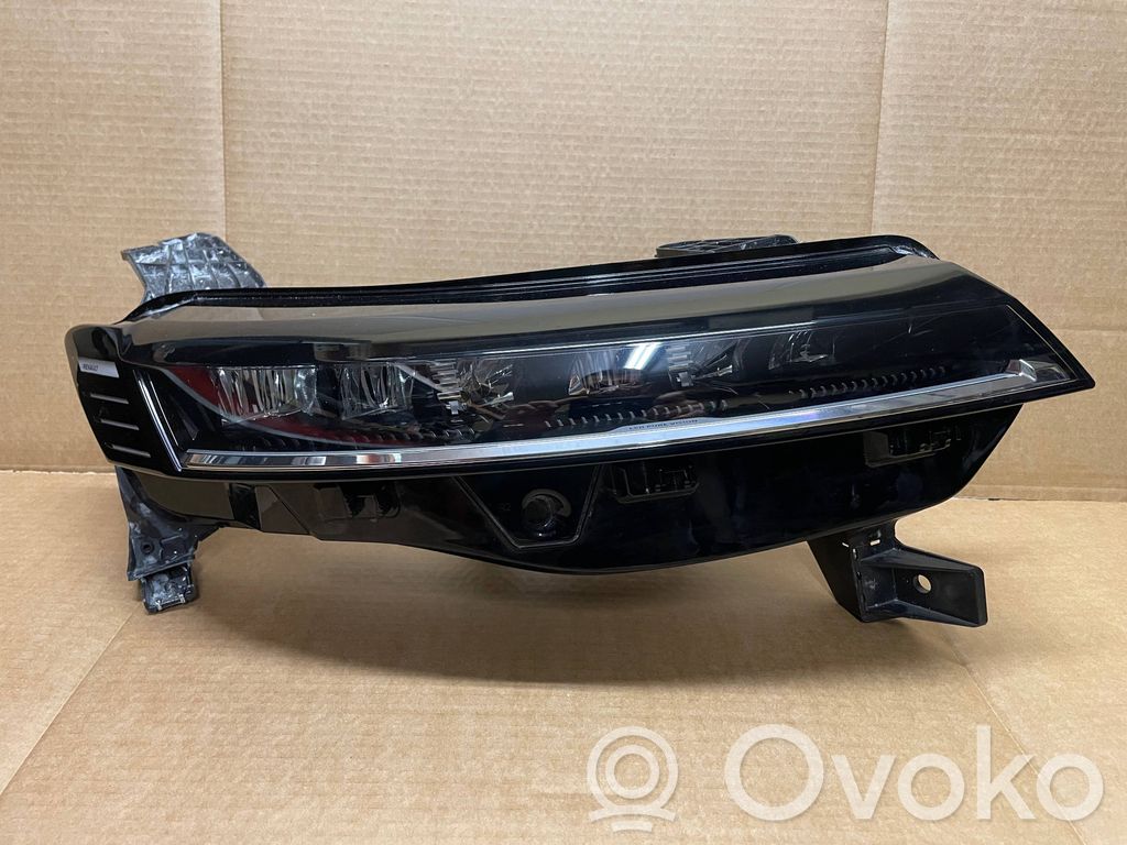 Renault Megane E-Tech Headlight/headlamp 