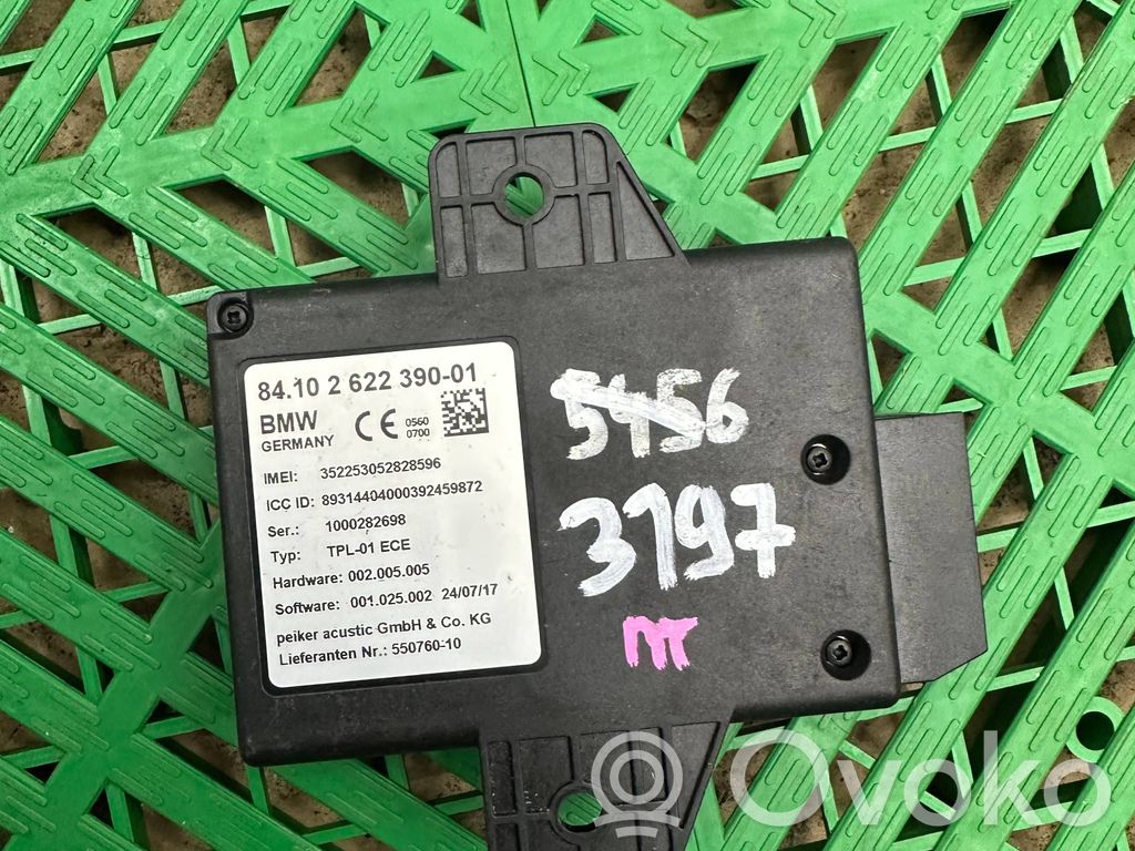 Unité de commande, module téléphone   2622390