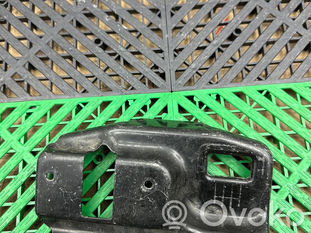 BMW 1 E81 E87 Headlight/headlamp mounting bracket 