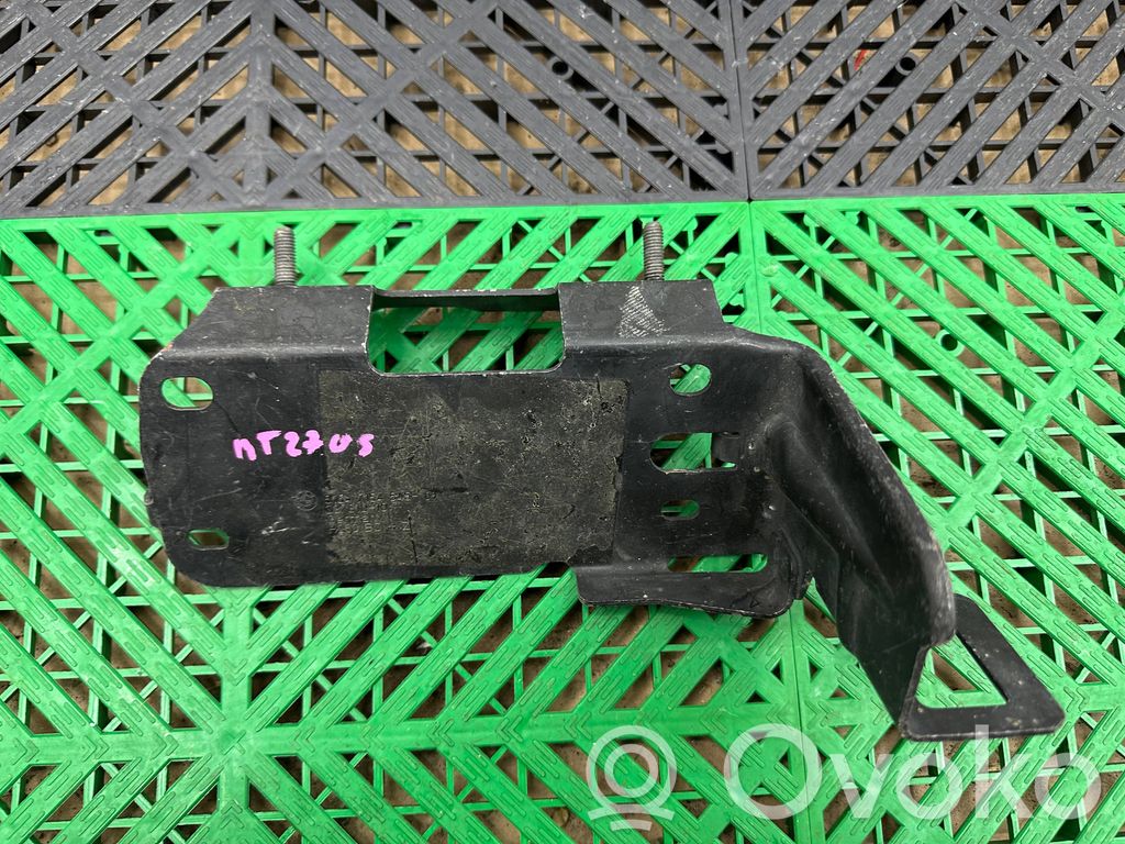 BMW 3 E90 E91 Radiator mount bracket 