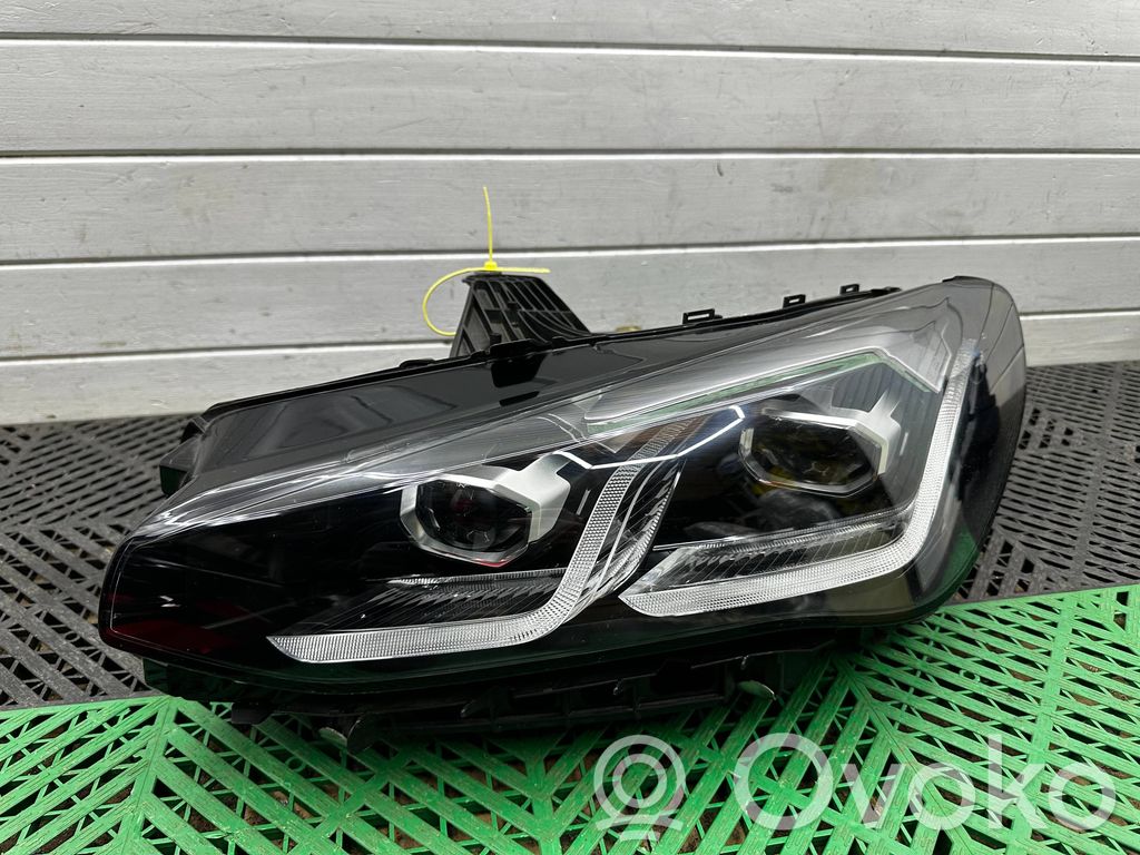 BMW 2 Active Tourer U06 Scheinwerfer 