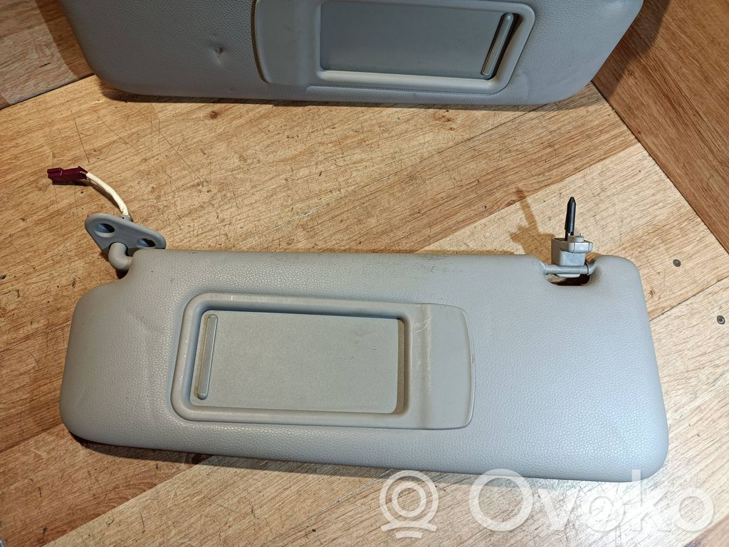 Sun visor