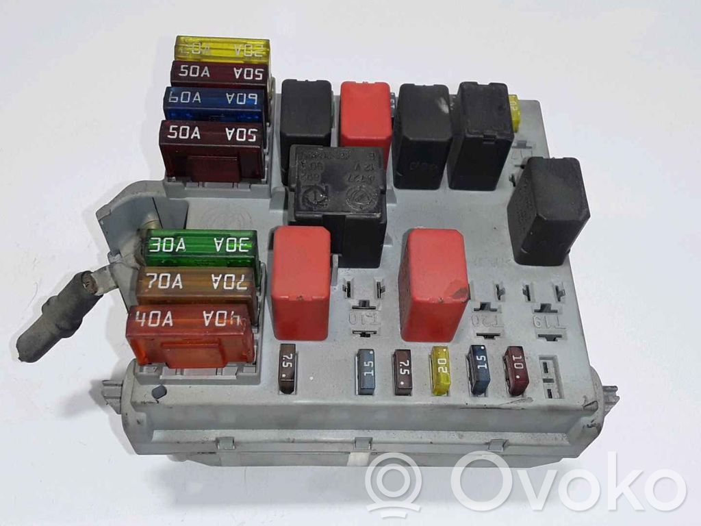 Fiat Punto (176) Modul siguranțe 