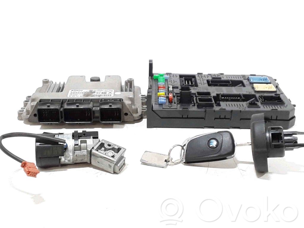 Peugeot 3008 I Juego de cerradura y set ECU del motor 