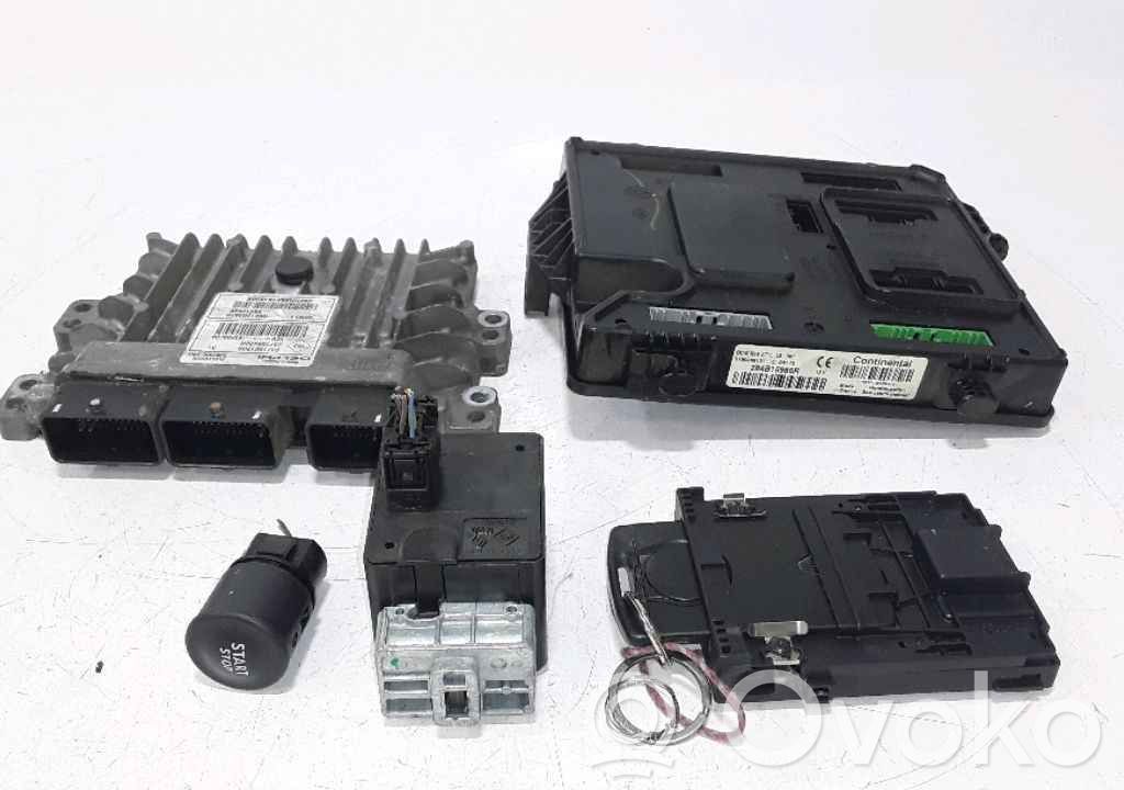 Renault Megane III Komputer / Sterownik ECU i komplet kluczy 