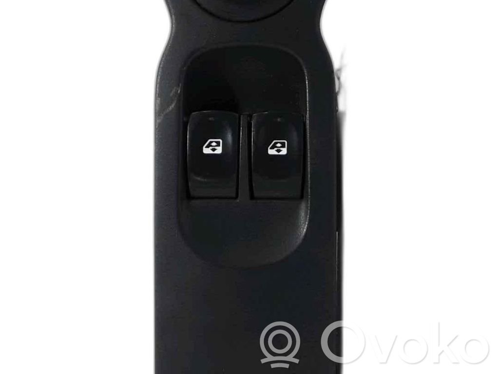 Renault Modus Electric window control switch 