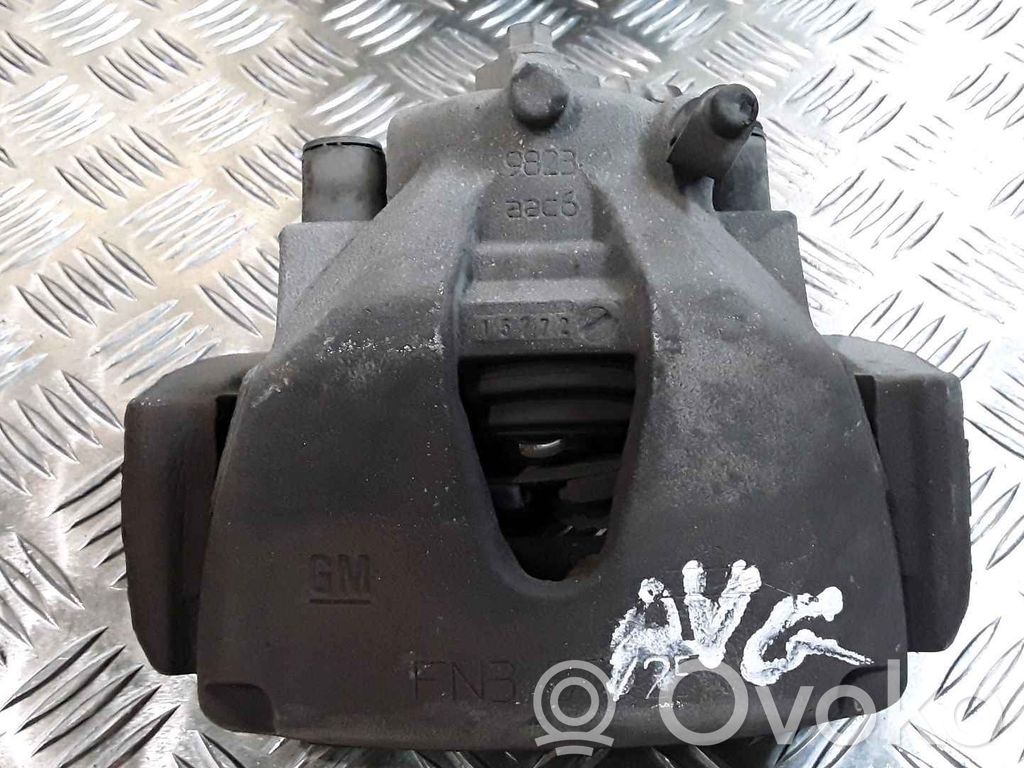 Opel Astra F Zacisk hamulcowy przedni 