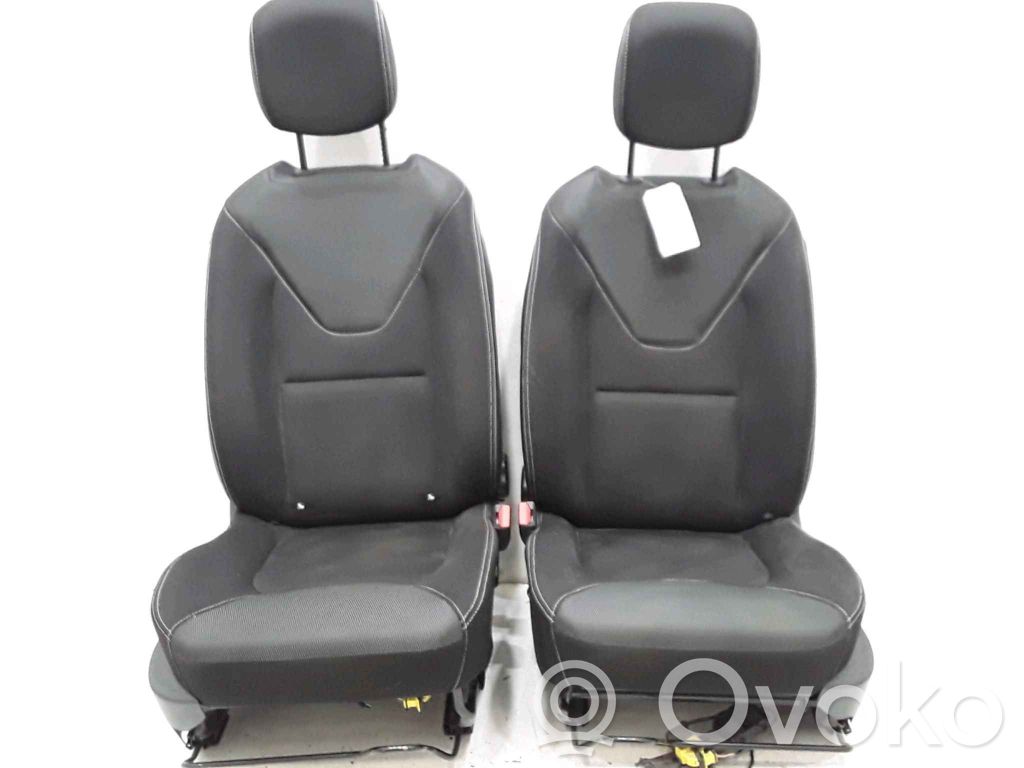 Renault Clio III Seat set 