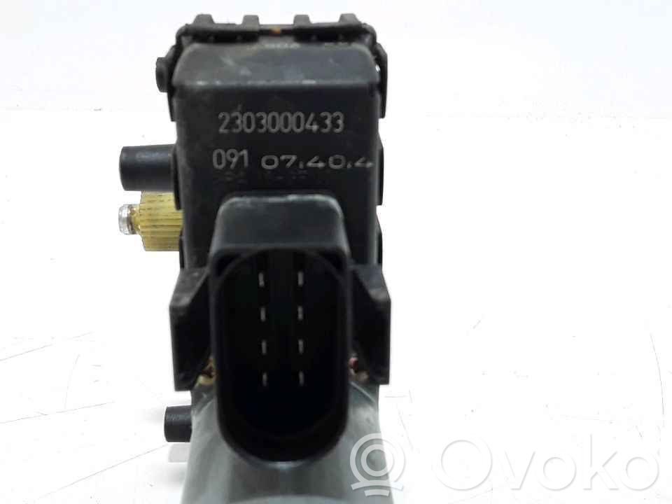 Audi A4 S4 B9 Manualny podnośnik szyby drzwi przednich 