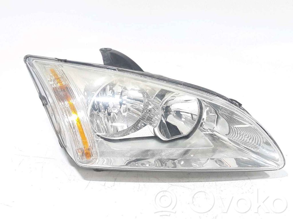 Ford Focus Lampa przednia 